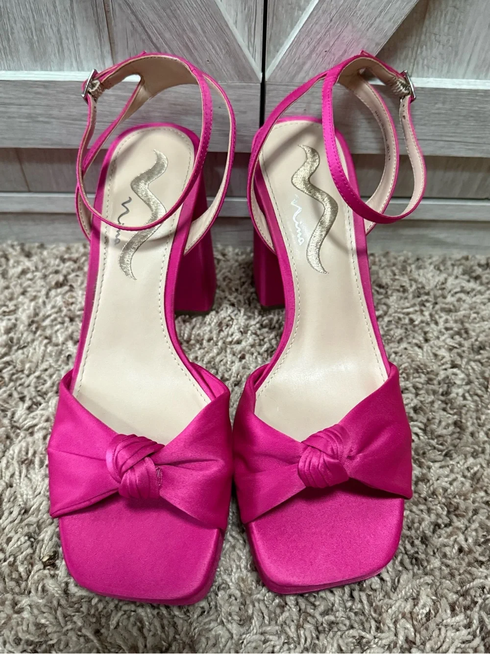 Nina Hot Pink Knot Platform Block Heel Sandals (9.5-10)